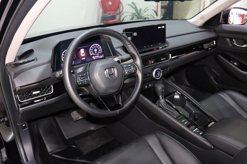 本田 英仕派 2023款 260TURBO 精致版