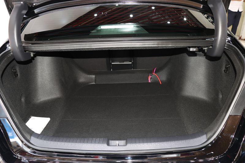 本田 英仕派 2023款 260TURBO 精致版