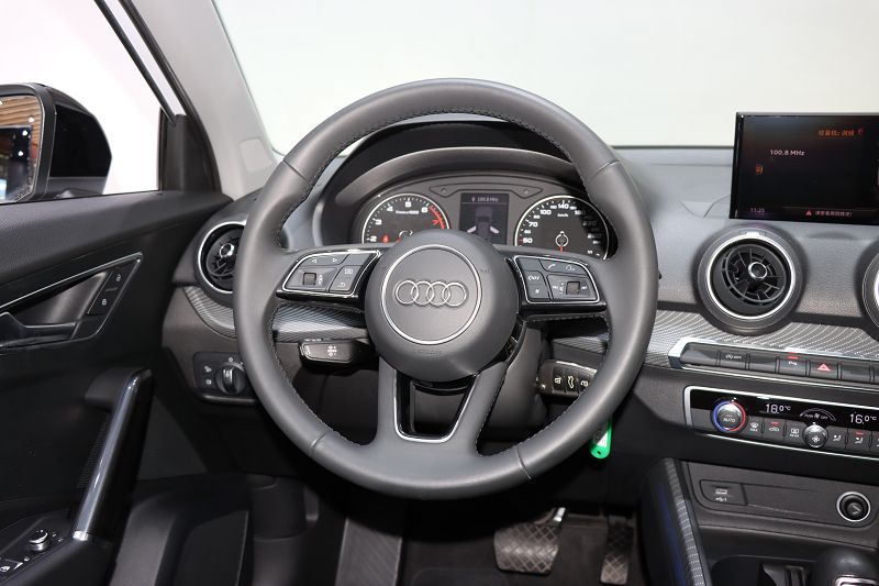 奥迪Q2L 2018款 35TFSI 时尚动感型 国VI