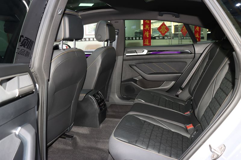 一汽-大众CC 2024款 380TSI 夺目版