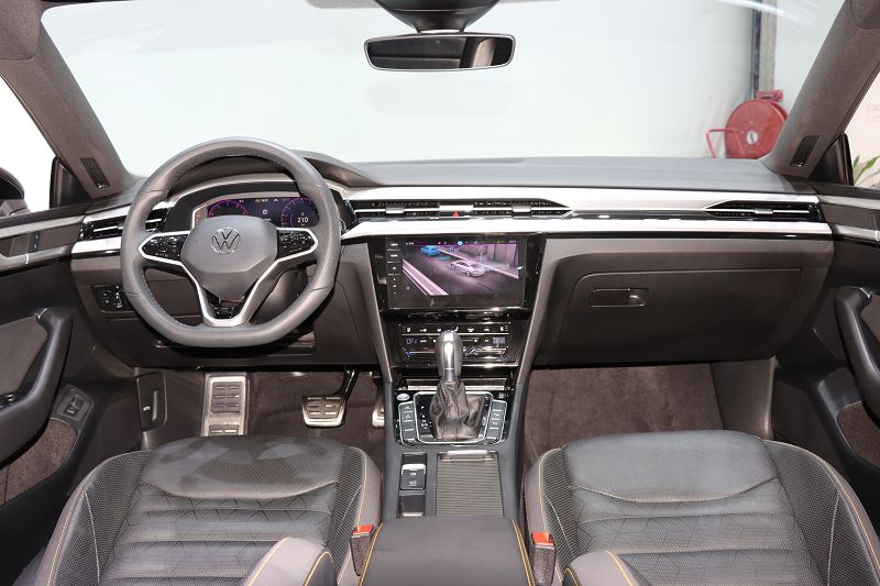 一汽-大众CC 2024款 380TSI 夺目版