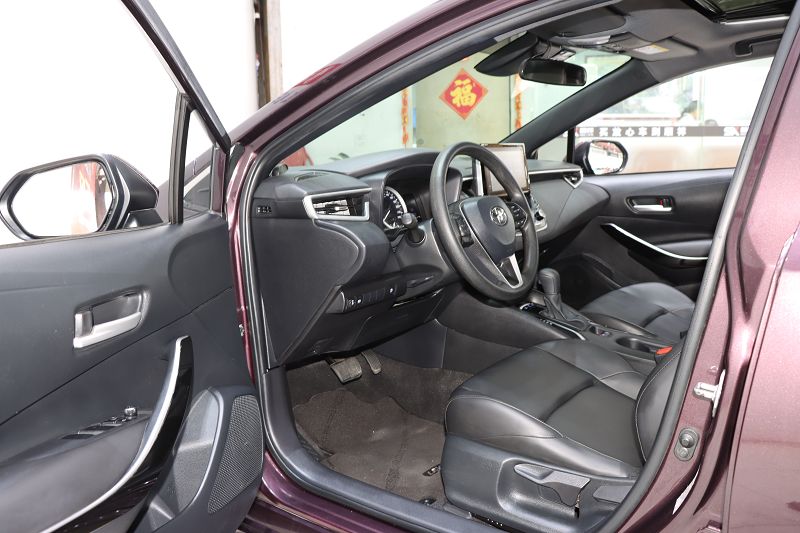 丰田雷凌 2021款 双擎 1.8H E-CVT豪华版