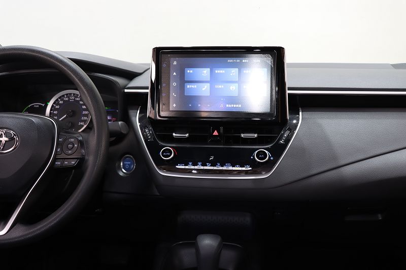 丰田雷凌 2021款 双擎 1.8H E-CVT豪华版