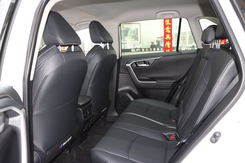 丰田威兰达 2022款 2.0L CVT两驱都市版