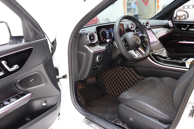 奔驰C级 2023款 改款 C 260 L 运动版