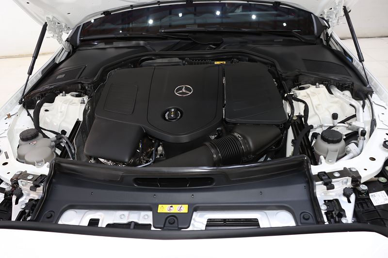 奔驰C级 2023款 改款 C 260 L 运动版