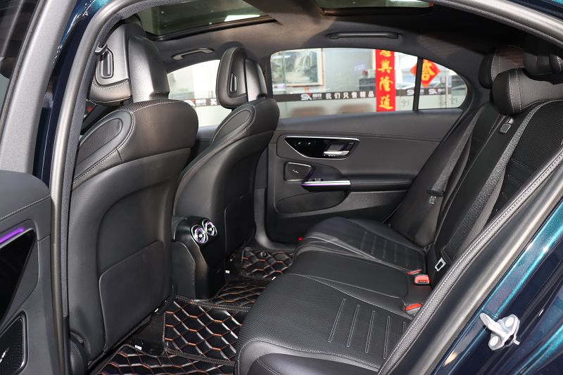 奔驰C级 2022款 改款 C 260 L 运动版