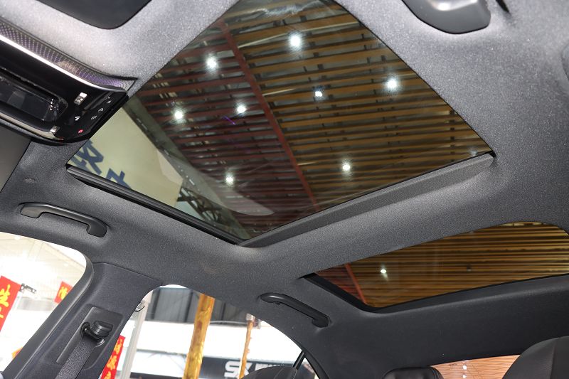 奔驰C级 2022款 改款 C 260 L 运动版