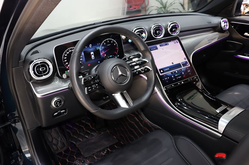 奔驰C级 2022款 改款 C 260 L 运动版