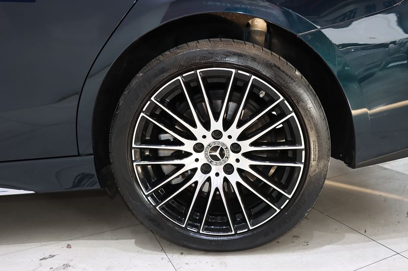 奔驰C级 2022款 改款 C 260 L 运动版