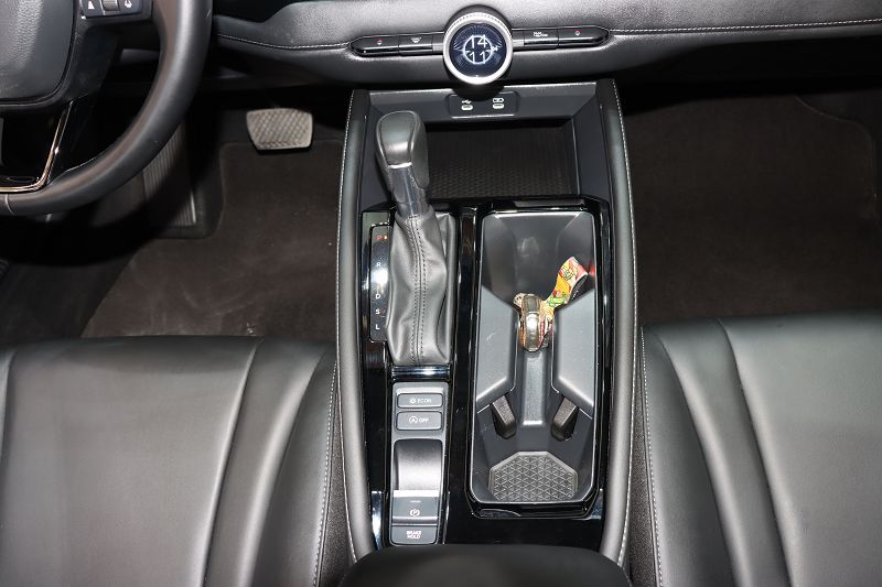 本田 英仕派 2023款 260TURBO 精致版