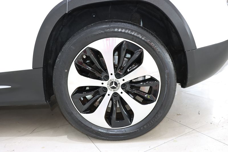 奔驰GLB 2023款 GLB 220 时尚型