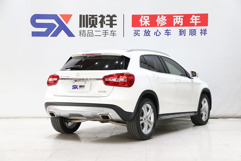 奔驰GLA级 2016款 GLA 200 动感型