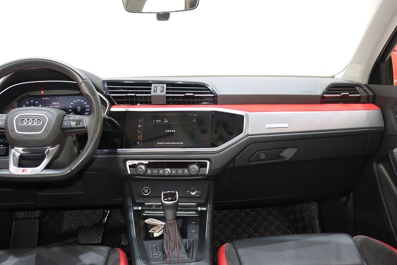 奥迪Q3 Sportback 2020款 40 TFSI 时尚型