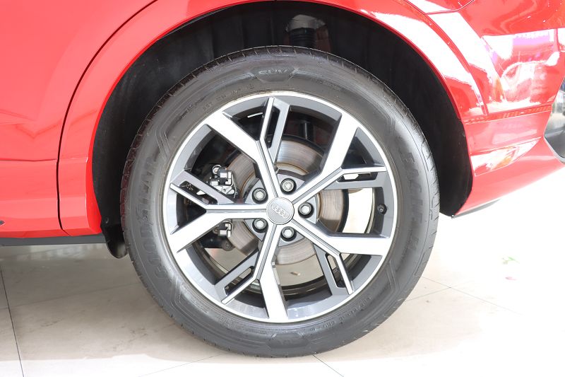 奥迪Q3 Sportback 2020款 40 TFSI 时尚型