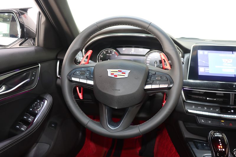 凯迪拉克CT5 2022款 28T 豪华型（标准版）