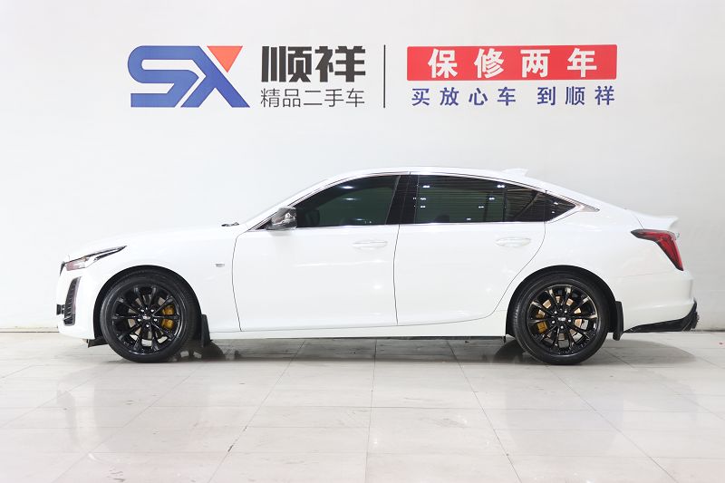 凯迪拉克CT5 2022款 28T 豪华型（标准版）