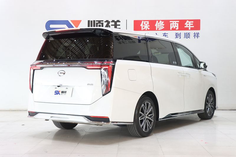 广汽传祺 传祺M8 2024款 大师系列 400T 尊贵版
