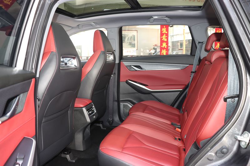 长安CS75 PLUS 2022款 第二代 2.0T 自动尊贵型