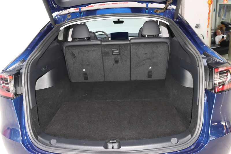 特斯拉Model Y 2021款 长续航全轮驱动版