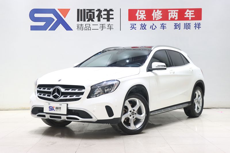 奔驰GLA级 2019款 GLA 200 动感型