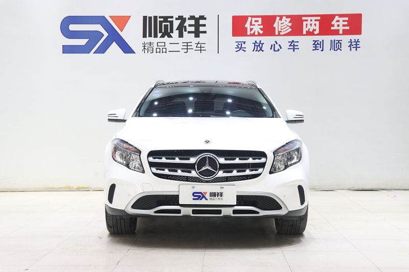 奔驰GLA级 2019款 GLA 200 动感型