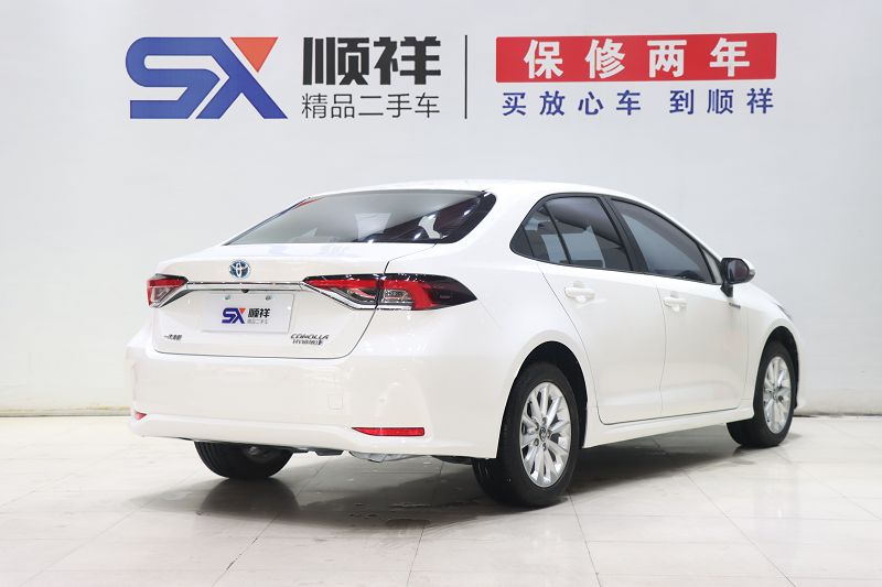 丰田 卡罗拉 2021款 双擎 1.8L E-CVT精英版