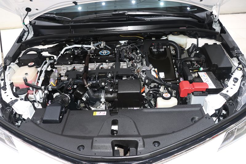 丰田 卡罗拉 2021款 双擎 1.8L E-CVT精英版