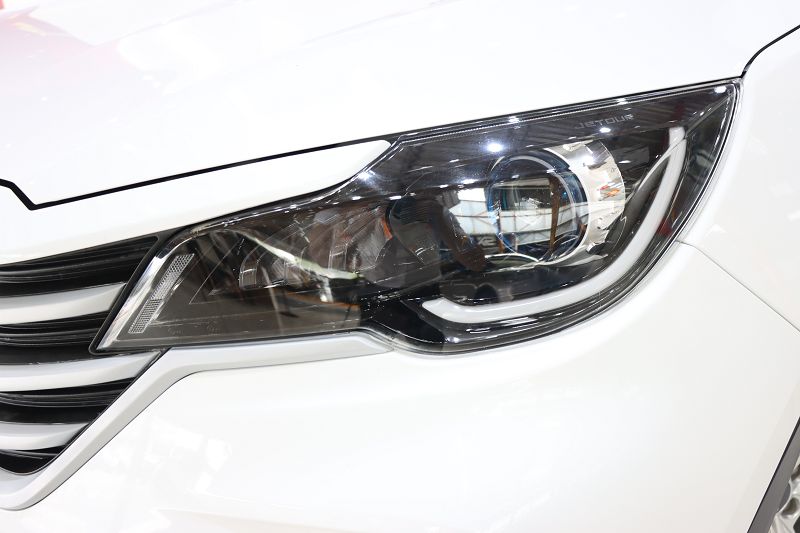 捷途X70M 2022款 1.5T 手动前卫伙伴型 7座
