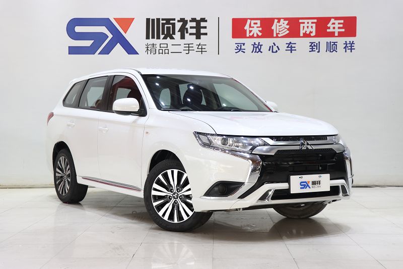 三菱 欧蓝德 2021款 改款 2.0L 两驱畅行版 5座