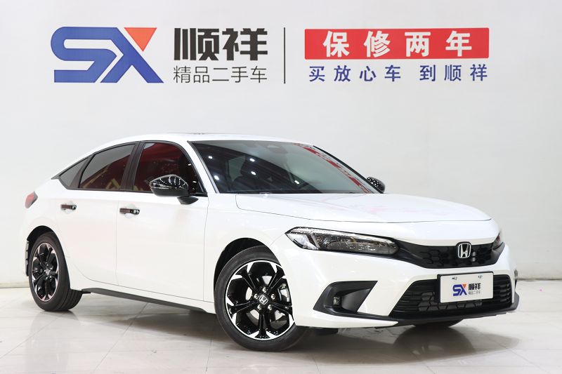 本田思域 2023款 HATCHBACK 240TURBO CVT极锐版