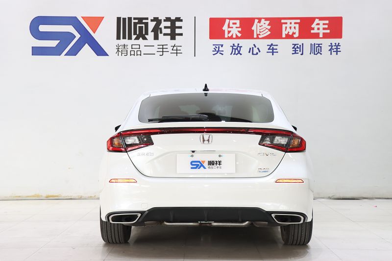 本田思域 2023款 HATCHBACK 240TURBO CVT极锐版