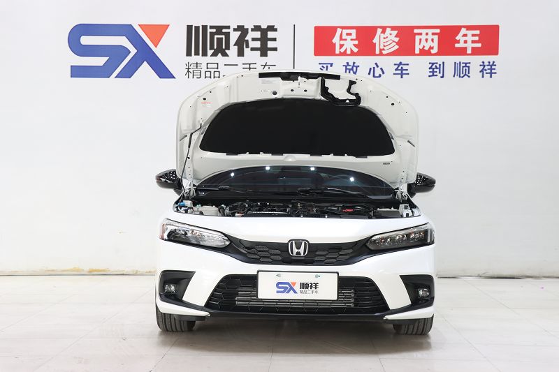 本田思域 2023款 HATCHBACK 240TURBO CVT极锐版