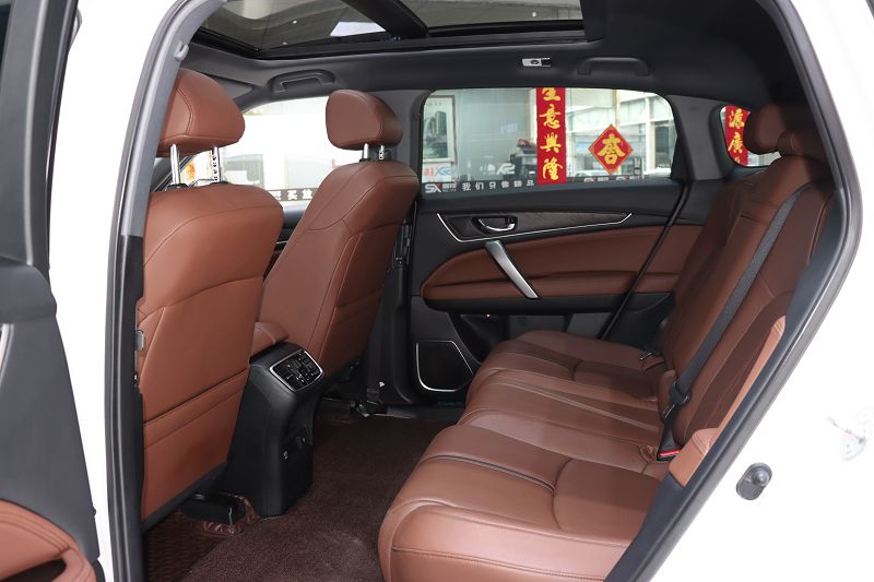 本田UR-V 2020款 370TURBO 两驱尊雅版