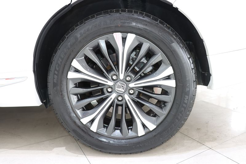 本田UR-V 2020款 370TURBO 两驱尊雅版