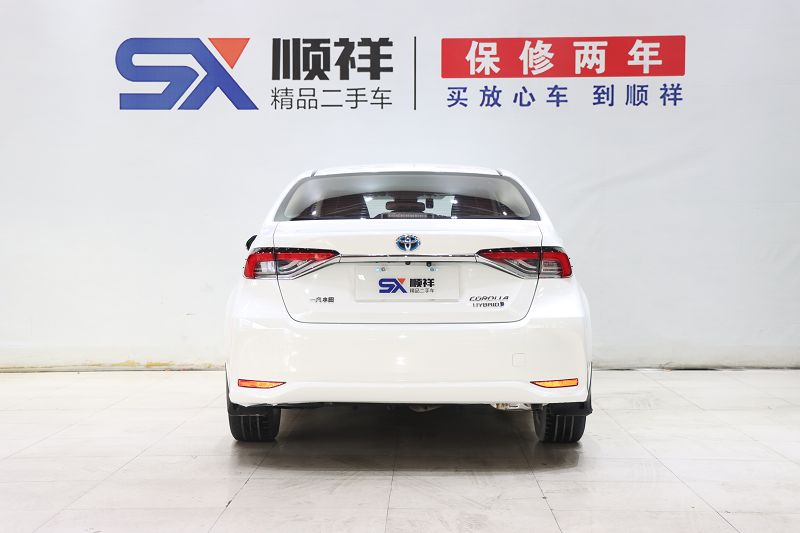 丰田 卡罗拉 2021款 双擎 1.8L E-CVT精英版