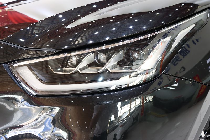 丰田 皇冠陆放 2023款 2.5L HEV四驱豪华版
