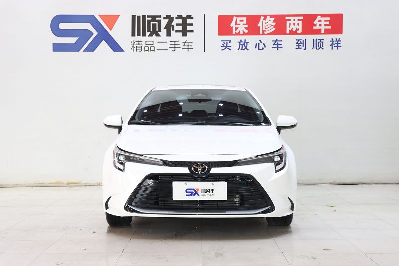 丰田 雷凌 2024款 智能电混双擎 1.8L 豪华版
