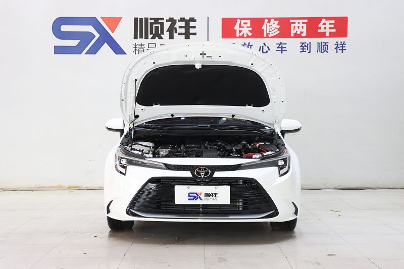 丰田 雷凌 2024款 智能电混双擎 1.8L 豪华版