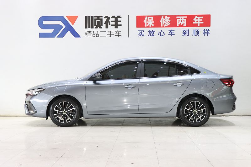 荣威i5 2021款 1.5L CVT铂金版 国VI