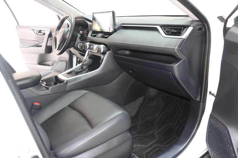 丰田 RAV4荣放 2022款 2.0L CVT两驱都市版