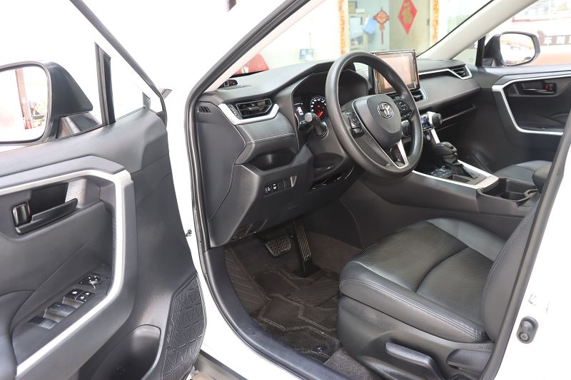 丰田 RAV4荣放 2022款 2.0L CVT两驱都市版