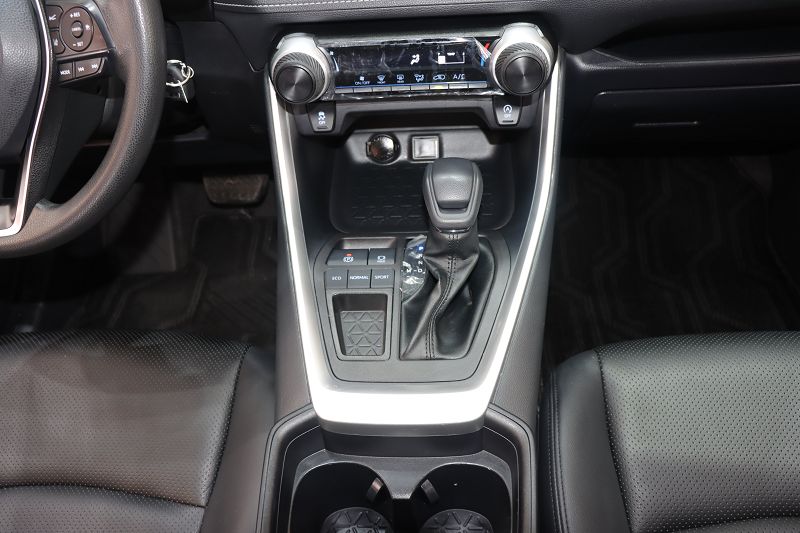 丰田 RAV4荣放 2022款 2.0L CVT两驱都市版