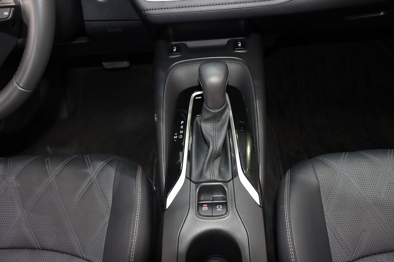 丰田 亚洲狮 2021款 2.0L 尊贵版