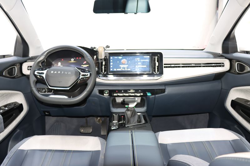 宝骏RM-5 2019款 1.5T CVT 24小时在线尊贵型 6座