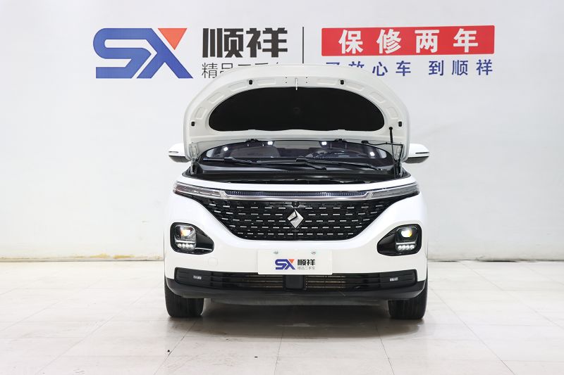 宝骏RM-5 2019款 1.5T CVT 24小时在线尊贵型 6座
