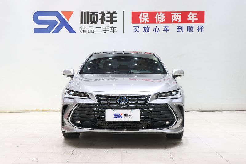 丰田 亚洲龙 2022款 双擎 2.5L XLE尊贵版