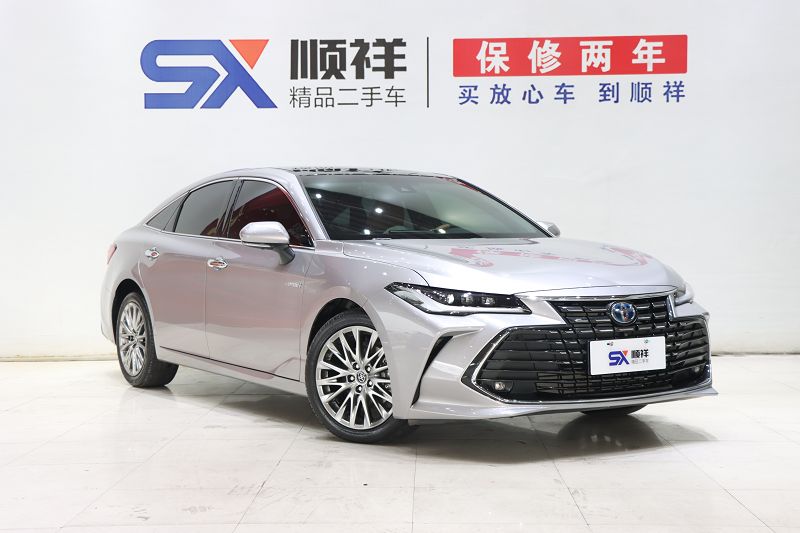 丰田 亚洲龙 2022款 双擎 2.5L XLE尊贵版