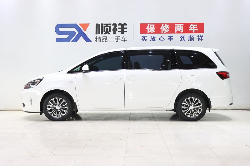 别克GL8 2021款 陆上公务舱 652T 舒适型