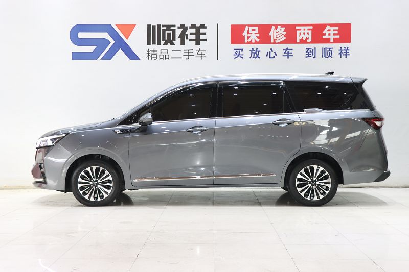 五菱佳辰 2022款 1.5T CVT尊享旗舰型